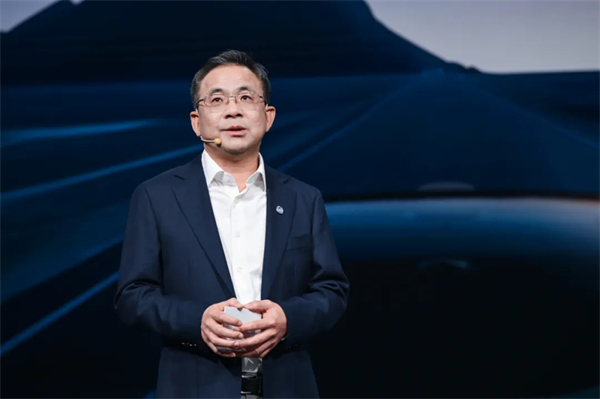 诸神乱战下，上汽以厚度重塑"老大"担当