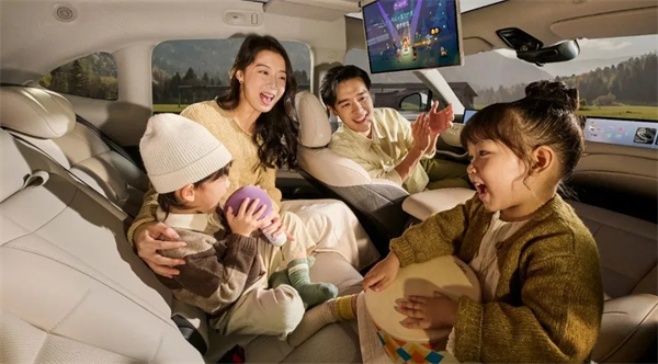 升舱不加价！“满配SUV”全新智己LS6剧院版上市，权益价21.99万~28.29万元
