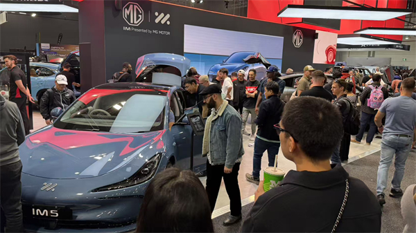 智己汽车正式登陆澳大利亚，双车闪耀墨尔本车展